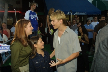 Photos de Mackenzie Rosman - Summer Catch Premiere 08.22.2001 - 8